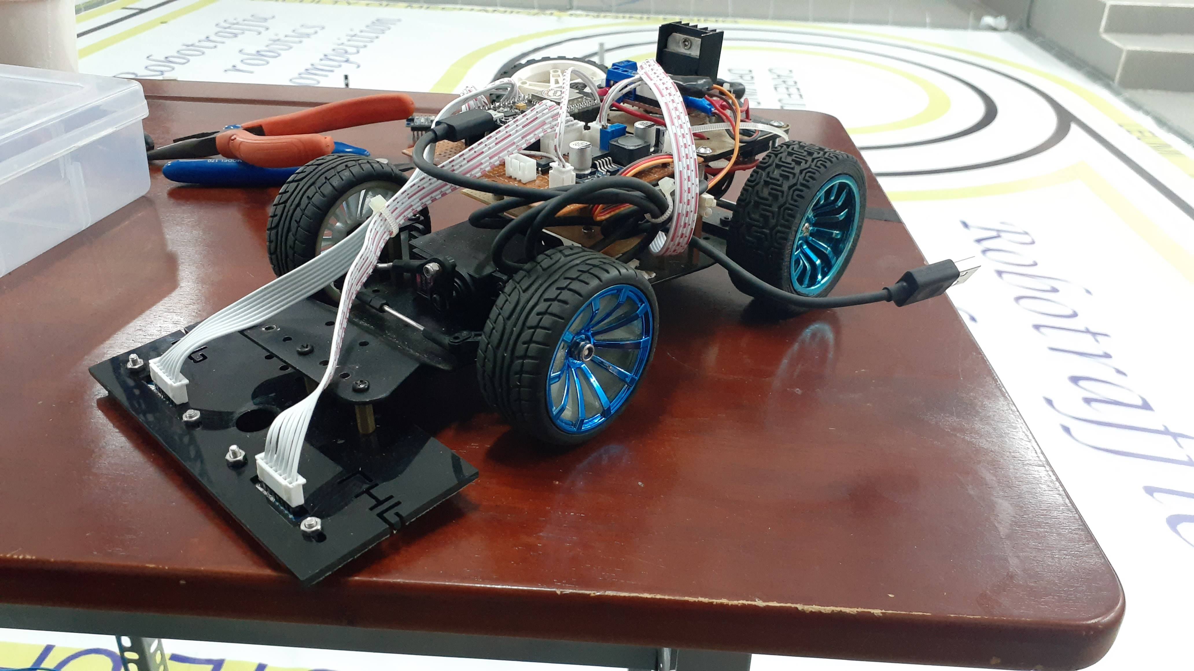 GitHub - niekky/ESP32-Autonomous-car: Careful Driving LHP 2022 · GitHub