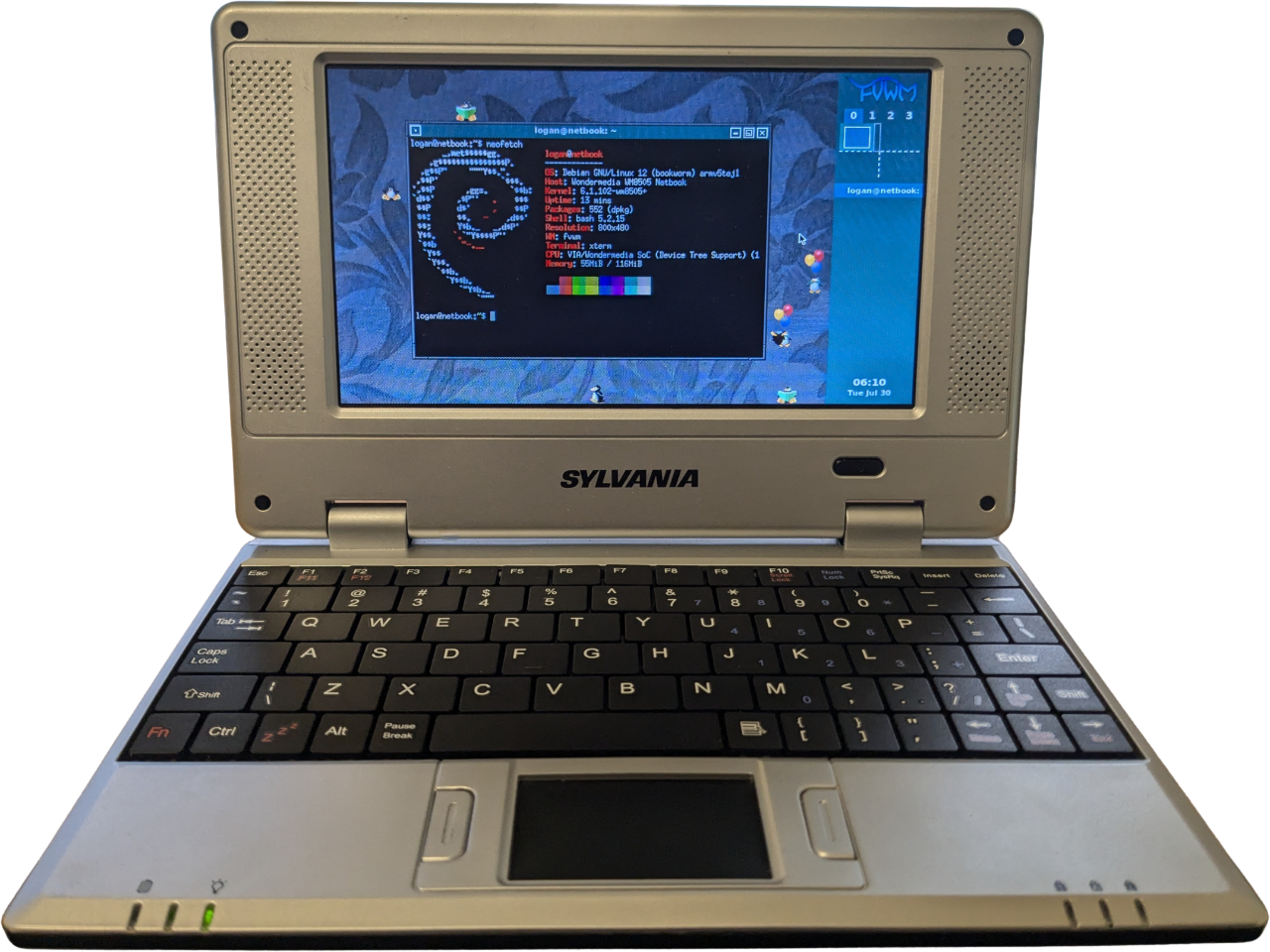 Netbook running Debian with FVWM