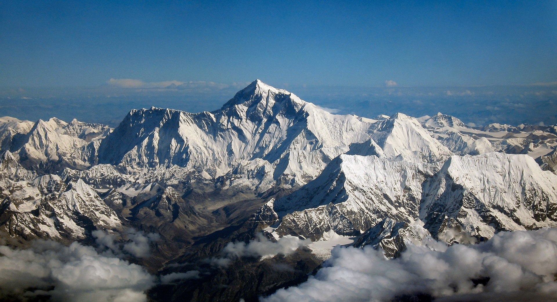 Picture of the Himalayas from Wikipedia