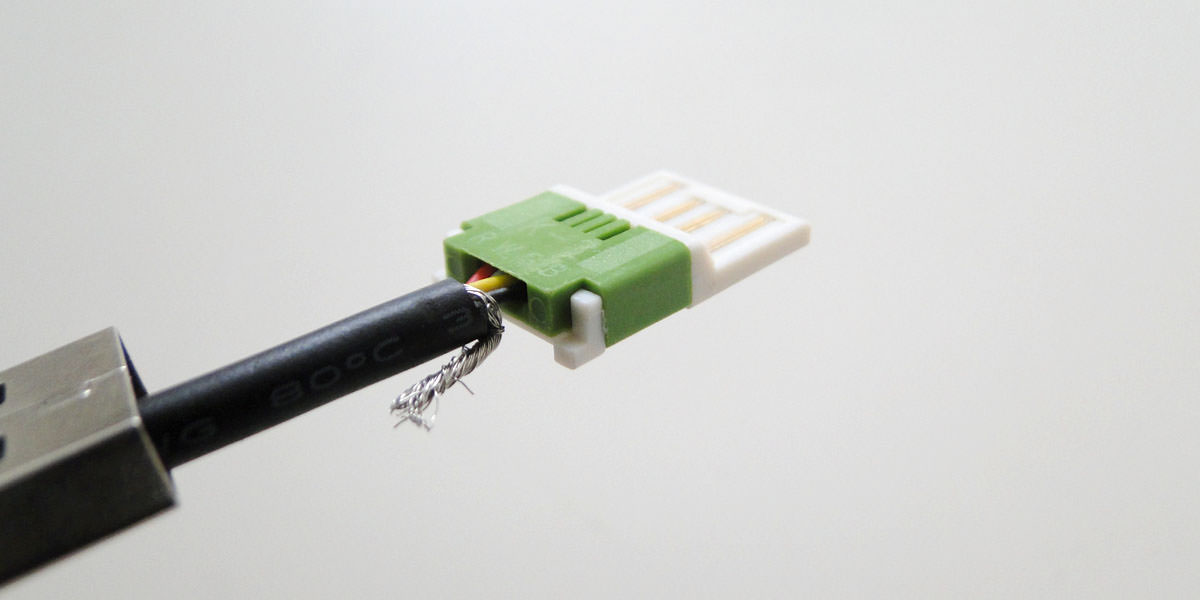 Squeeze the connector together tightly