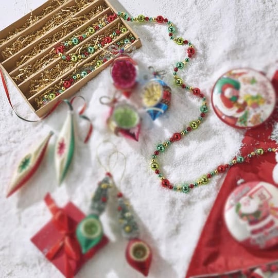 raz-imports-red-green-and-blue-beaded-glass-christmas-garland-6-feet-long-1