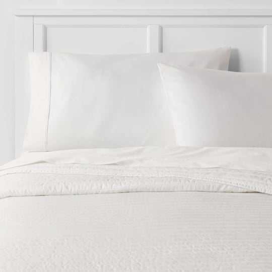 full-queen-garment-washed-microfiber-quilt-white-room-essentials-1