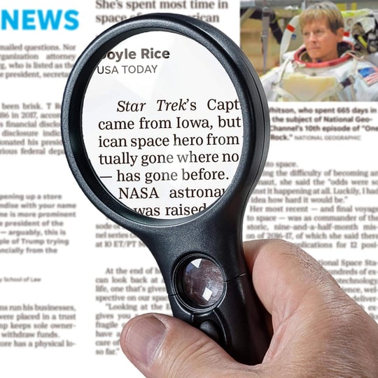seezoom-lighted-magnifying-glass-3x-45x-magnifier-lens-handheld-magnifying-glass-with-light-for-read-1