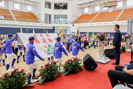 嘉义县113年全县运动会19日盛大开幕，近七千选手竞逐荣耀。