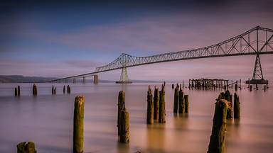 Astoria-Megler Bridge on the Columbia River, Astoria, Oregon (© Dan Mihai/Getty Images)