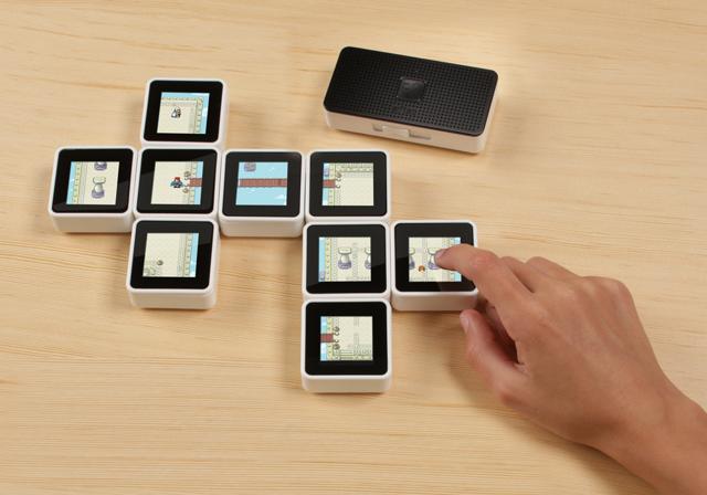 Photo of Sifteo cubes