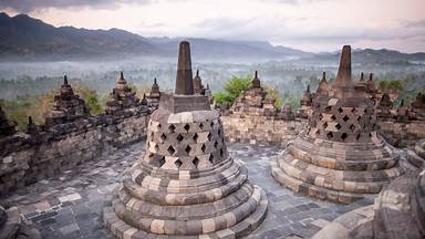 https://cn.bing.com/th?id=OHR.BorobudurBells_ZH-CN5291511365&w=384&h=216