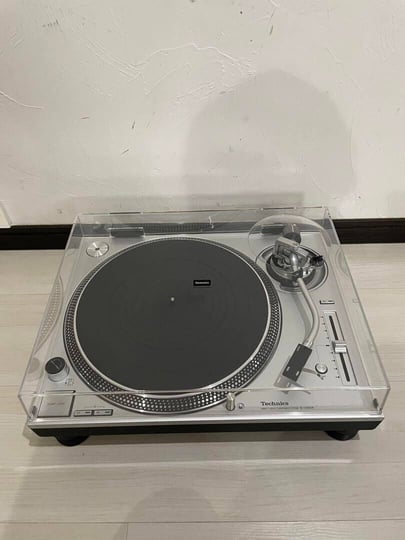 technics-sl-1200gr-s-direct-drive-turntable-system-grand-class-lp-dj-100v-1