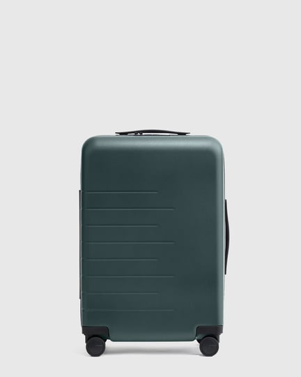 expandable-carry-on-hard-shell-suitcase-21-in-dark-green-polycarbonte-by-quince-1