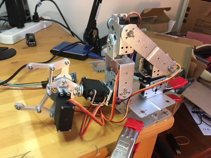 Six DOF aluminum arm with hobby servos