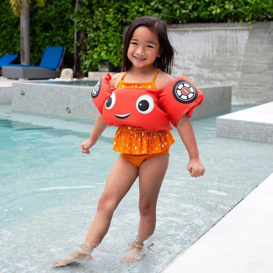 little-tikes-floatie-vest-cozy-coupe-1